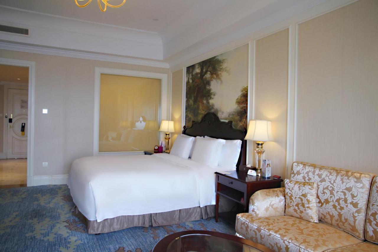 Crowne Plaza Ocean Spring Resort By Ihg Jimo Εξωτερικό φωτογραφία