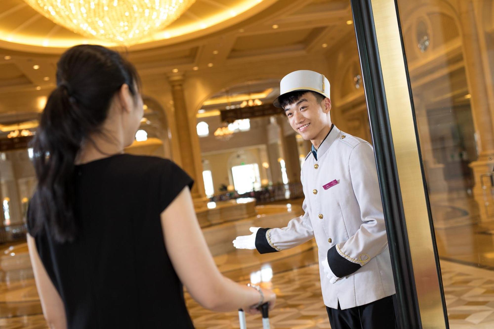 Crowne Plaza Ocean Spring Resort By Ihg Jimo Εξωτερικό φωτογραφία