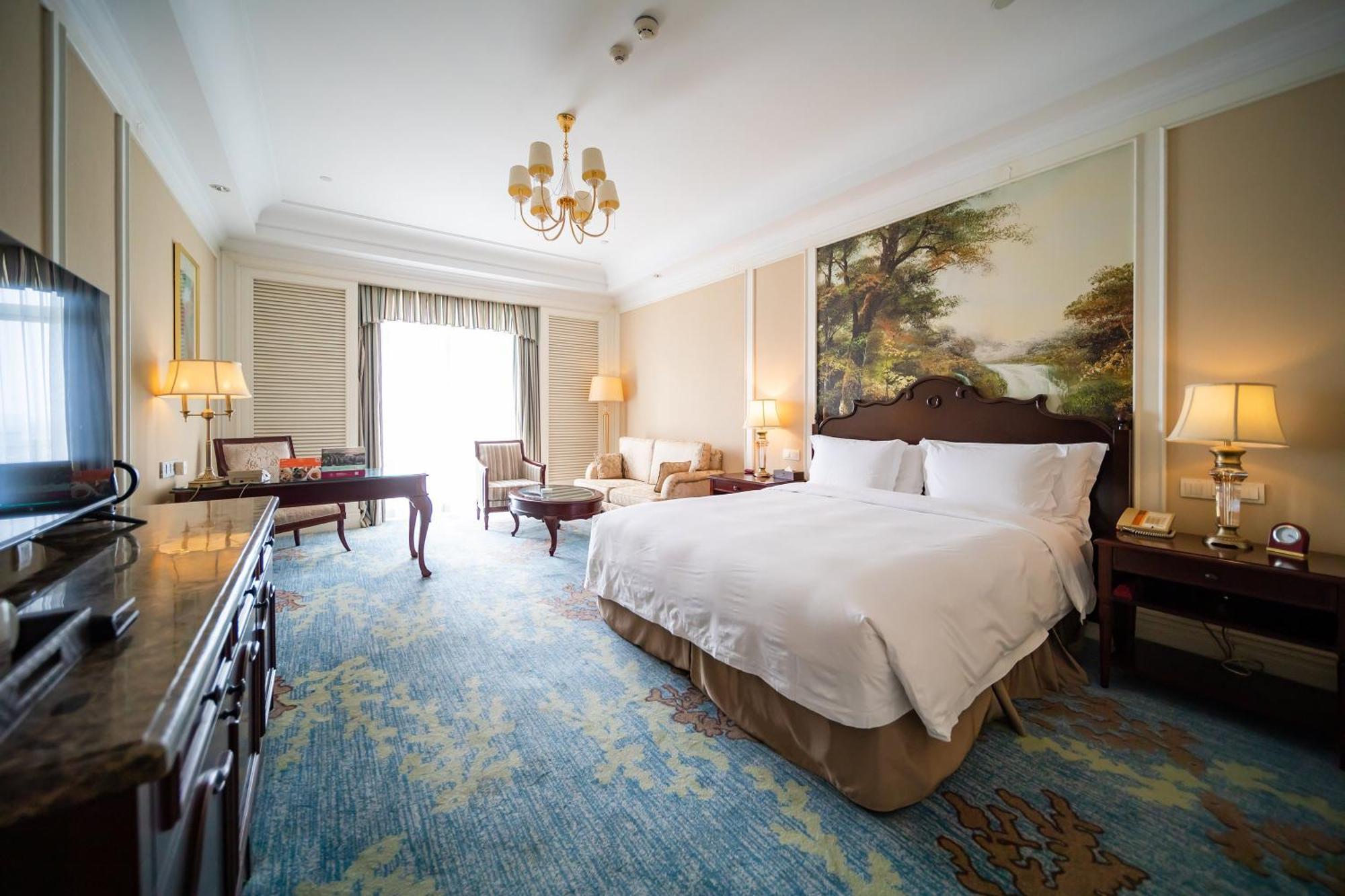 Crowne Plaza Ocean Spring Resort By Ihg Jimo Εξωτερικό φωτογραφία