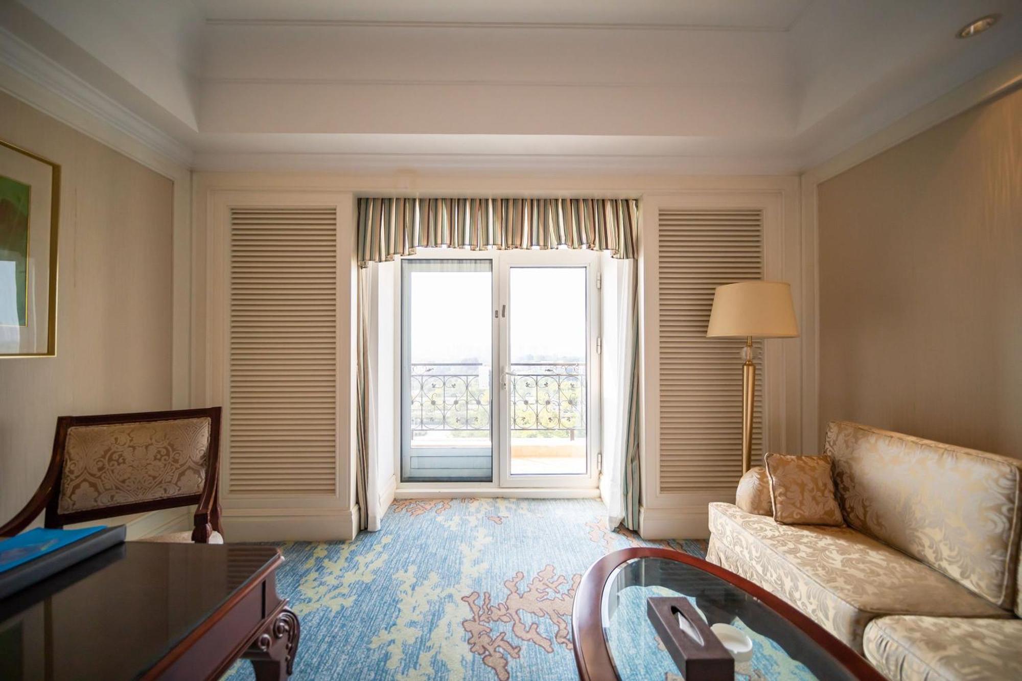 Crowne Plaza Ocean Spring Resort By Ihg Jimo Εξωτερικό φωτογραφία