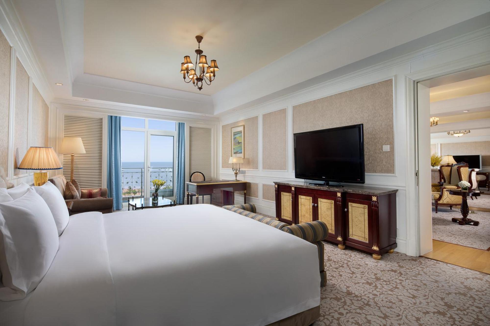Crowne Plaza Ocean Spring Resort By Ihg Jimo Εξωτερικό φωτογραφία